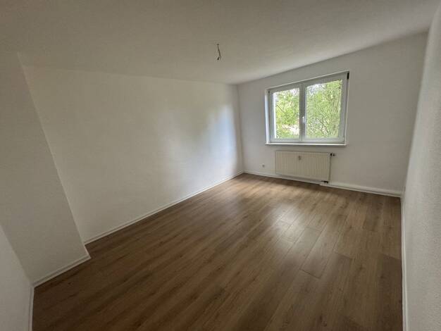 Wohnung zur Miete 340 € 2 Zimmer 50 m² 1. Geschoss frei ab 01.02.2027 Straße des Aufbaus 4 Thräna Borna 04552