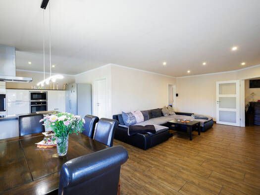 Einfamilienhaus zum Kauf 450.000 € 4 Zimmer 123,6 m² 683 m² Grundstück Neuenbrook 25578