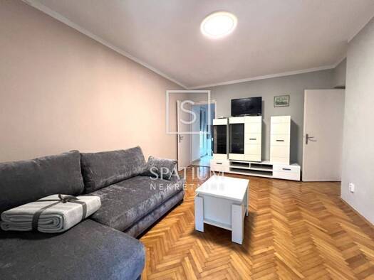Wohnung zur Miete 700 € 2 Zimmer 56 m² 1. Geschoss Belveder, Rijeka Belveder - Kozala