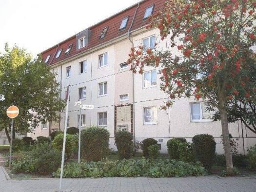 Wohnung zur Miete 348 € 3 Zimmer 56,9 m² 1. Geschoss frei ab 01.02.2026 Magdeburger Straße 42 Oschersleben 39387