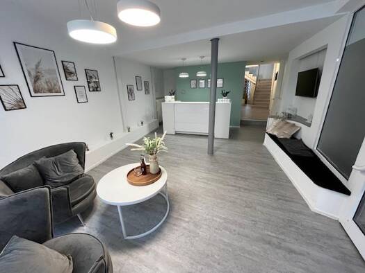 Ladenfläche zur Miete 1.450 € 3 Zimmer 104,7 m² Verkaufsfläche Esslingen am Neckar 73728