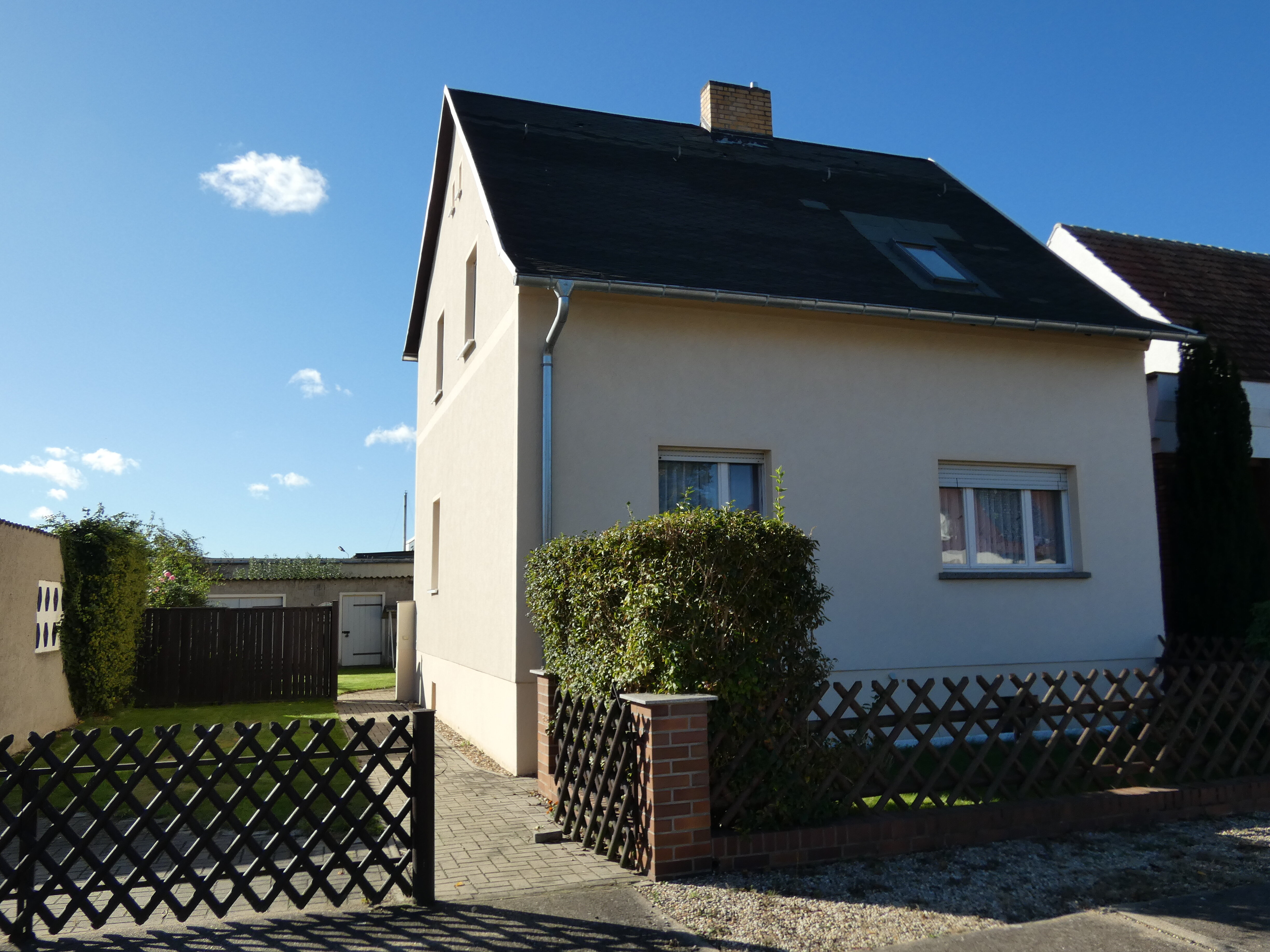 Einfamilienhaus zum Kauf 135.000 € 4,5 Zimmer 100 m²<br/>Wohnfläche 1.554 m²<br/>Grundstück ab sofort<br/>Verfügbarkeit Falkenberg Falkenberg/Elster 04895