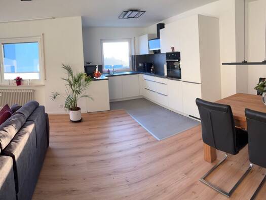 WG-Zimmer zur Miete 1.070 € 3 Zimmer 77 m² Geschoss 2/3 frei ab 15.04.2026 Terrassenstraße 1 Söllingen Pfinztal 76327
