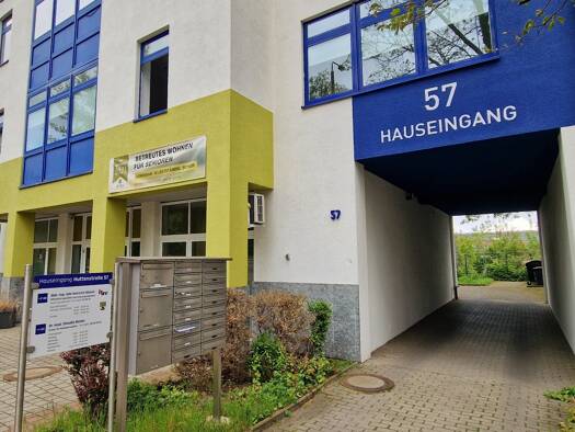 Wohnung zur Miete 450 € 37 m² Huttenstraße 57 Lutherplatz Süd 06110