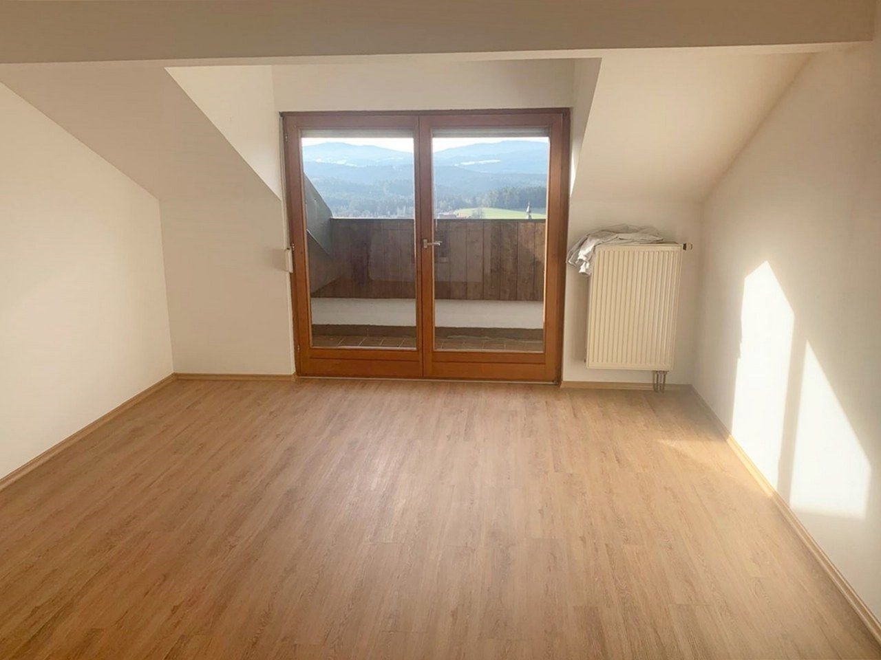 Apartment zur Miete 360 € 1 Zimmer 28,1 m²<br/>Wohnfläche 1.<br/>Geschoss Böbrach 94255