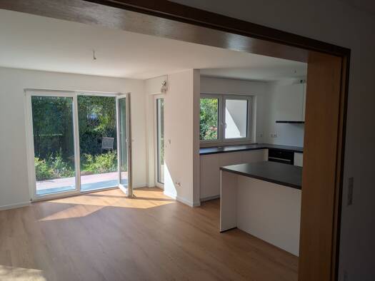 Einfamilienhaus zur Miete 2.000 € 8 Zimmer 170 m² 400 m² Grundstück frei ab 01.12.2025 Weil der Stadt 71263