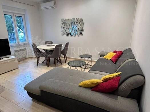 Wohnung zur Miete 700 € 2 Zimmer 64 m² 1. Geschoss Rijeka 51000