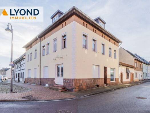 Haus zum Kauf 180.000 € 7 Zimmer 423 m² 496 m² Grundstück Jeßnitz 06800