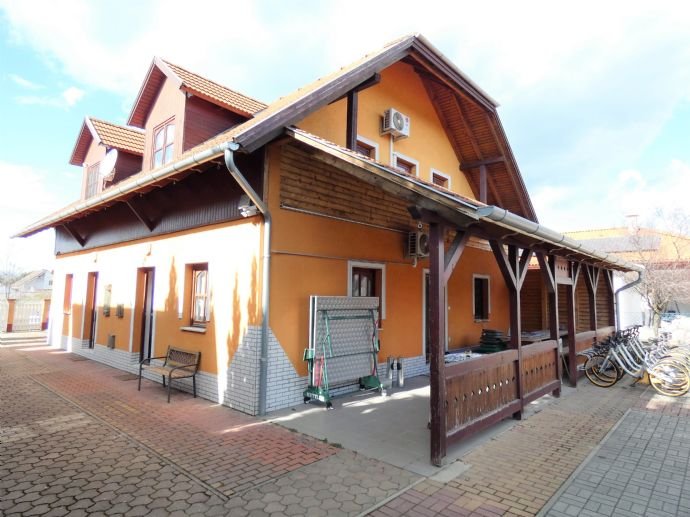 Einfamilienhaus zum Kauf 390.000 € 10 Zimmer 200 m²<br/>Wohnfläche 829 m²<br/>Grundstück ab sofort<br/>Verfügbarkeit Siófok 8600