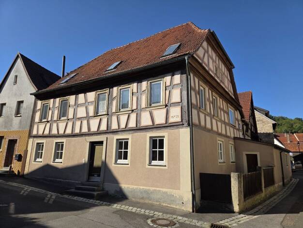 Stadthaus zum Kauf 165.000 € 5 Zimmer 130 m² 368 m² Grundstück frei ab sofort Eltmann 97483