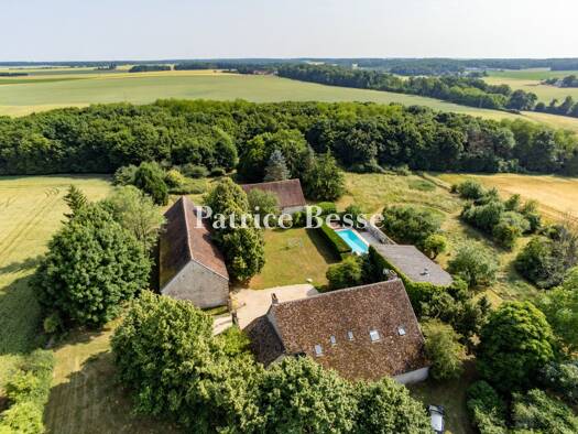 Reihenhaus zum Kauf 632.000 € 10 Zimmer 276 m² 34.790 m² Grundstück Courtenay 45320