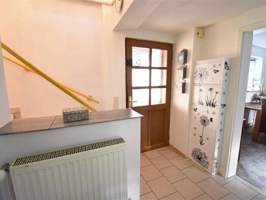 Einfamilienhaus zum Kauf 165.000 € 8 Zimmer 195 m² 230 m² Grundstück frei ab 01.03.2026 Sattenhausen Gleichen , Kr Göttingen 37130