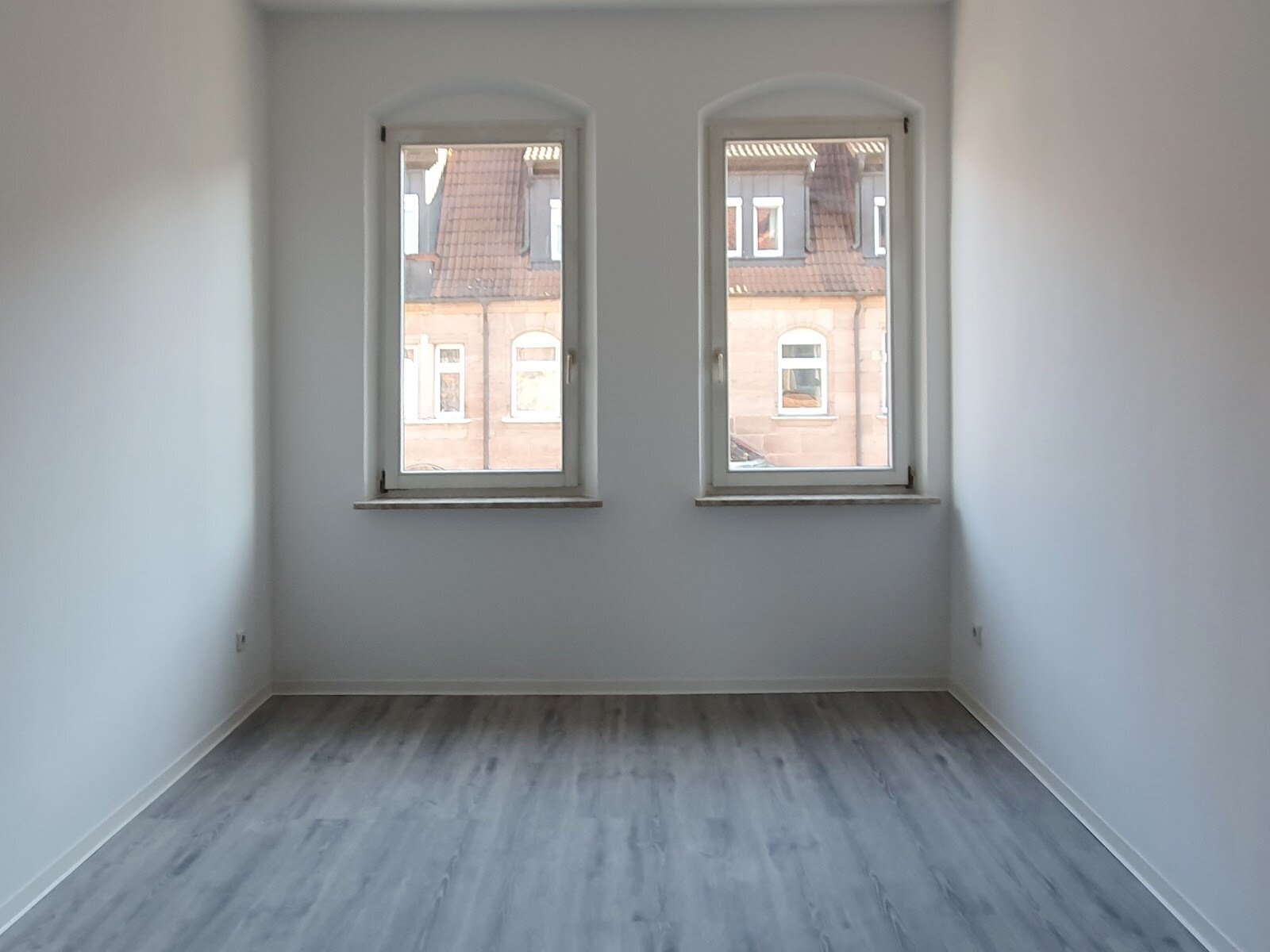 Wohnung zur Miete 930 € 2 Zimmer 76 m²<br/>Wohnfläche EG<br/>Geschoss 01.02.2025<br/>Verfügbarkeit Osianderstraße 4 Gostenhof Nürnberg 90443