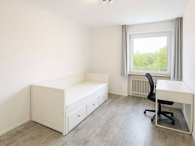WG-Zimmer zur Miete Wohnen auf Zeit 550 € 110 m² 5. Geschoss frei ab 01.02.2026 Lilienthalstr Universitätsviertel Augsburg 86159