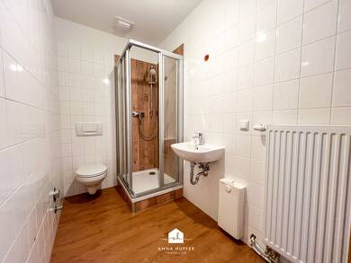 Wohnung zur Miete 330 € 1,5 Zimmer 47,9 m² 3. Geschoss Platz der Freiheit 13 Weida Weida 07570