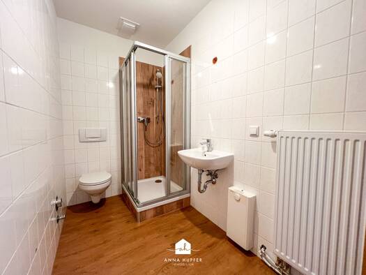 Wohnung zur Miete 330 € 1,5 Zimmer 47,9 m² 2. Geschoss frei ab sofort Platz der Freiheit 13 Weida 07570