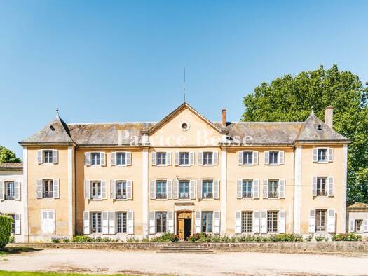 Schloss zum Kauf 990.000 € 19 Zimmer 592 m² 69.196 m² Grundstück Biziat 01290