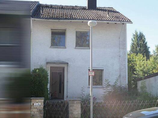 Haus zum Kauf 115.000 € 95 m² 425 m² Grundstück Beethovenstraße Innenstadt Hof 95032