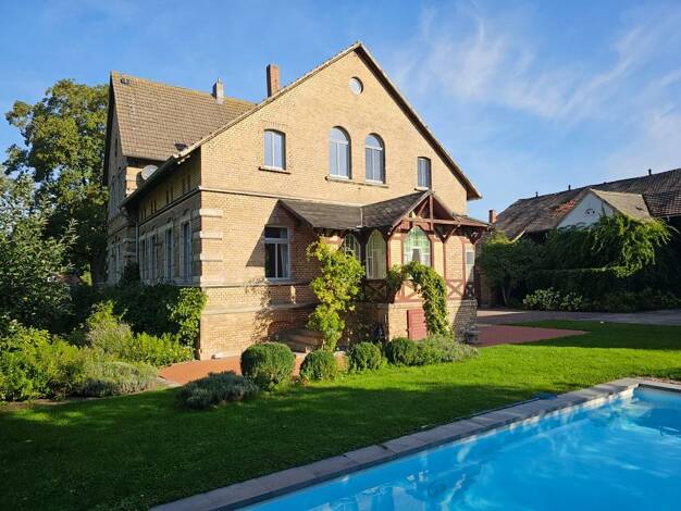 Mehrfamilienhaus zum Kauf 595.000 € 8 Zimmer 345 m² 1.902 m² Grundstück Steuden Teutschenthal 06179