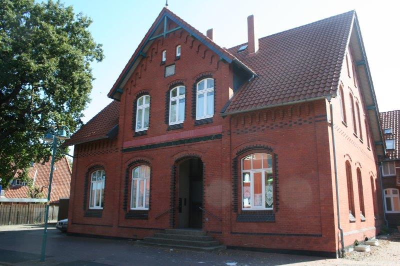 Mehrfamilienhaus zum Kauf provisionsfrei als Kapitalanlage geeignet 1.149.000 € 744 m²<br/>Wohnfläche 1.003 m²<br/>Grundstück Bremer Straße 10 Seelze - Nord Seelze 30926