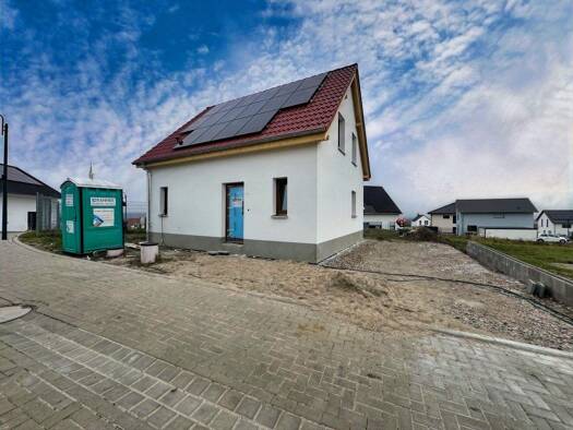 Einfamilienhaus zum Kauf - Erstbezug 449.000 € 3 Zimmer 100 m² 438 m² Grundstück frei ab 01.04.2026 Gierstädt 99100