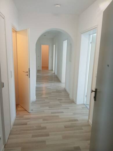 Wohnung zur Miete 960 € 5 Zimmer 108,2 m² 5. Geschoss frei ab 01.06.2025 Thüringer Straße 2 Innenstadt Coburg 96450