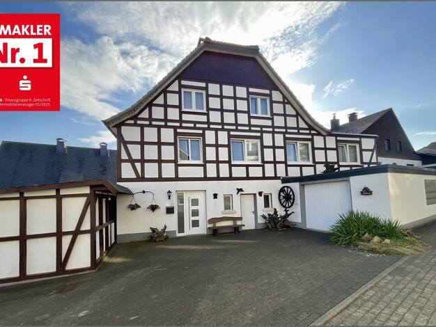 Mehrfamilienhaus zum Kauf 299.000 € 11 Zimmer 279,3 m² 778 m² Grundstück frei ab sofort Hirschberg Warstein 59581