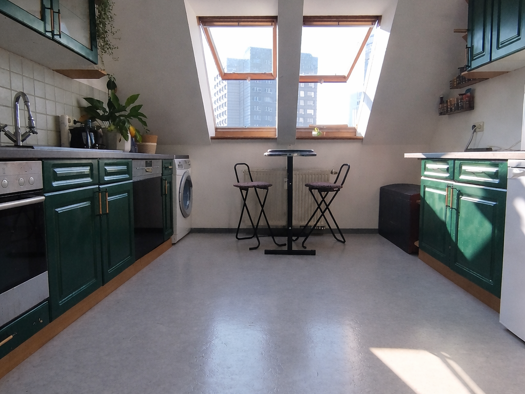 Wohnung zur Miete 473 € 2 Zimmer 70,7 m² Geschoss 4/5 frei ab 01.05.2026 Altstadt Erfurt 99084