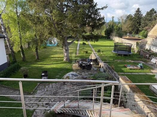 Mehrfamilienhaus zum Kauf 1.250.000 € 14 Zimmer 540 m² 4.300 m² Grundstück Bruck an der Leitha 2462