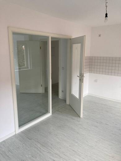 Wohnung zur Miete 325 € 2 Zimmer 65 m² 2. Geschoss Schillerstr. 9 Altenburg Altenburg 04600
