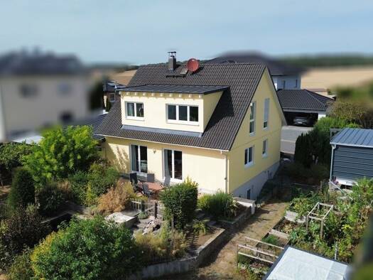 Einfamilienhaus zum Kauf 499.999 € 5 Zimmer 154 m² 702 m² Grundstück frei ab 01.11.2026 Schönfeld Großrinderfeld 97950