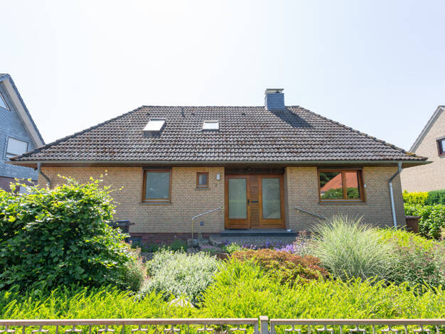 Einfamilienhaus zum Kauf 340.000 € 6 Zimmer 148 m² 743 m² Grundstück Stuhr 28816