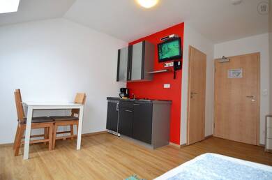Wohnung zur Miete Wohnen auf Zeit 660 € 1 Zimmer 20 m² frei ab 05.08.2025 Göggingen - Nordwest Augsburg 86199