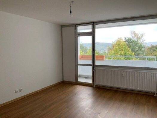 Wohnung zur Miete nur mit Wohnberechtigungsschein 451 € 3 Zimmer 79,4 m² 3. Geschoss Eggersten Ring 32 Kreuztal 57223