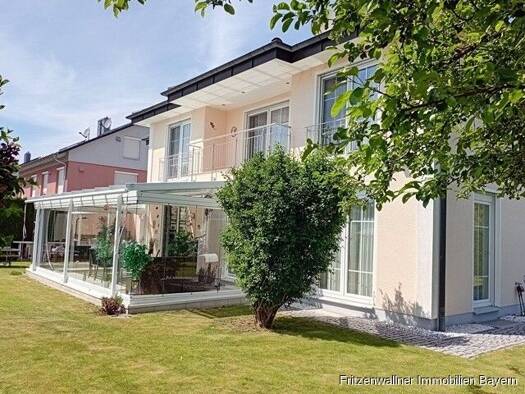 Einfamilienhaus zum Kauf 11 Zimmer 261 m² 692 m² Grundstück Königsbrunn 86343