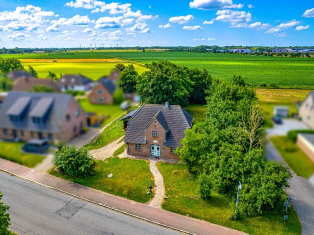 Einfamilienhaus zum Kauf 375.000 € 3 Zimmer 105 m² 1.596 m² Grundstück Kremperhaus Risum-Lindholm 25920