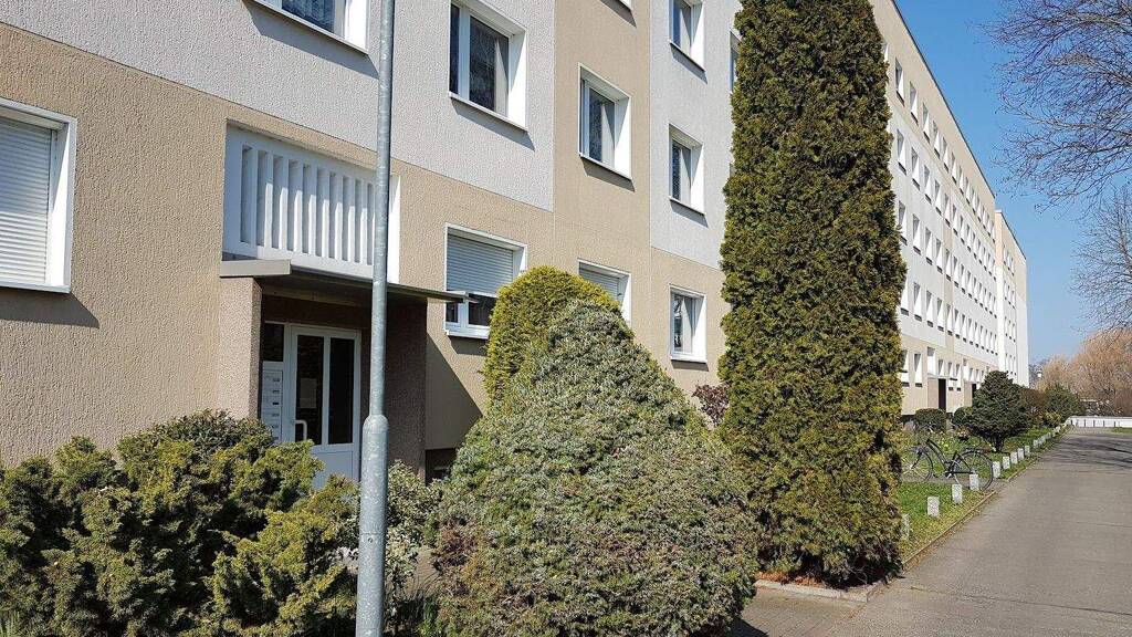 Wohnung zur Miete 349 € 3 Zimmer 56,8 m² 3. Geschoss Bernhard-Kellermann-Str. 23 Leipziger Str. Magdeburg 39120