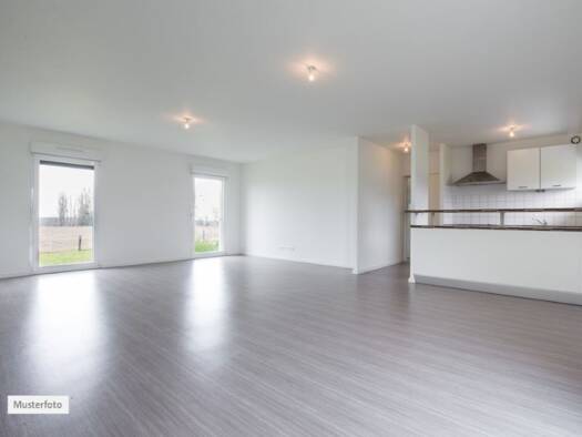 Haus zum Kauf provisionsfrei 148.000 € 224 m² 1.294 m² Grundstück Kalbe Kalbe (Milde) 39624