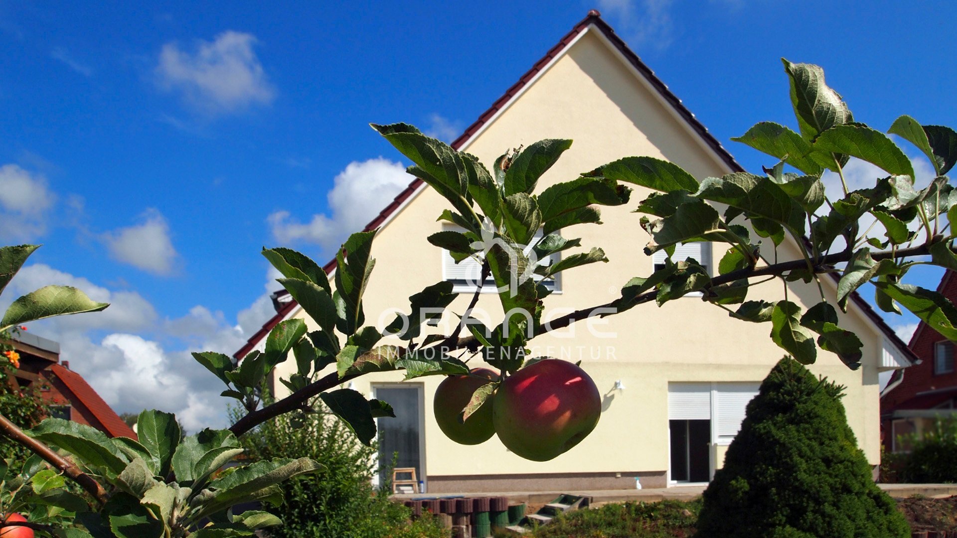 Mehrfamilienhaus zum Kauf 395.000 € 9 Zimmer 245 m²<br/>Wohnfläche 1.251 m²<br/>Grundstück Parchim Parchim 19370