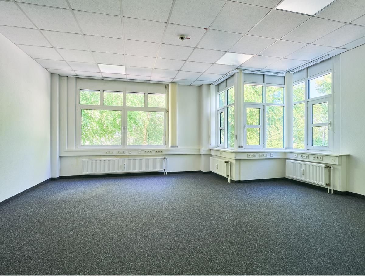 Bürofläche zur Miete 439,91 € 32,1 m²<br/>Bürofläche ab 32,1 m²<br/>Teilbarkeit Adenauer Straße 20 Würselen Würselen 52146