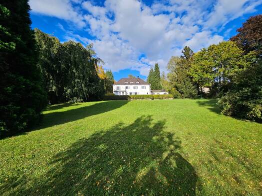 Villa zum Kauf 2.680.000 € 8 Zimmer 482 m² 7.465 m² Grundstück Schwenningen Villingen-Schwenningen 78056