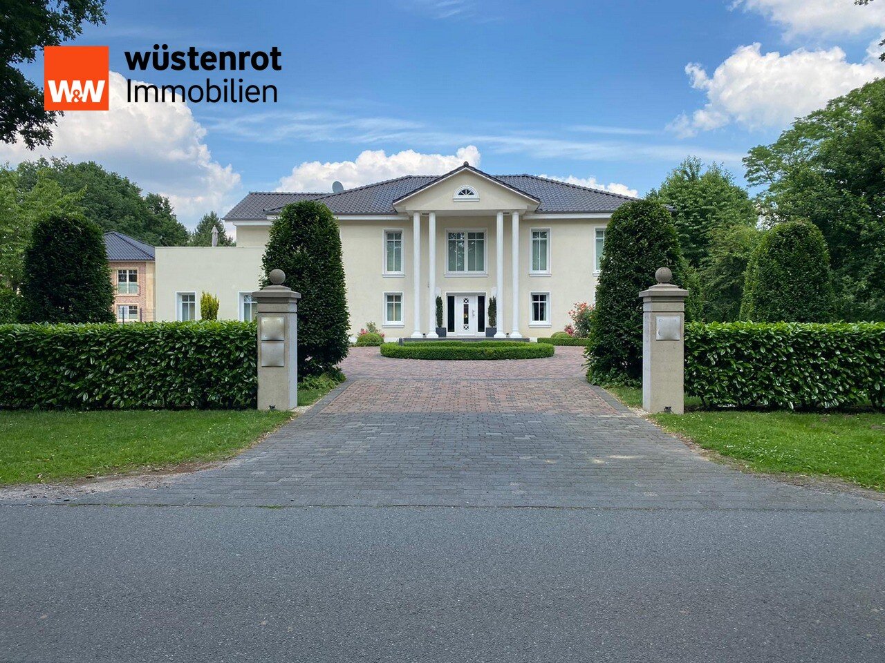 Haus zum Kauf 949.000 € 10 Zimmer 374,7 m²<br/>Wohnfläche 2.200 m²<br/>Grundstück Emstekerfeld Cloppenburg 49661