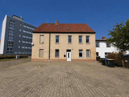 Mehrfamilienhaus zum Kauf 159.000 € 10 Zimmer 255 m² 707 m² Grundstück Staßfurt Staßfurt 39418