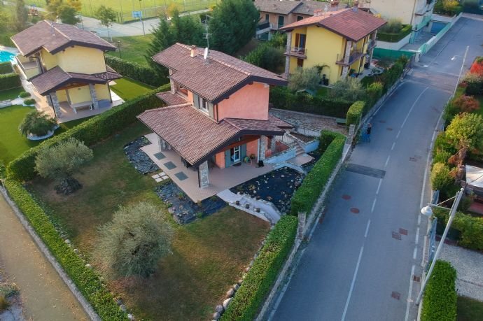 Villa zum Kauf 699.000 € 5 Zimmer 130 m²<br/>Wohnfläche 350 m²<br/>Grundstück ab sofort<br/>Verfügbarkeit Via Sandro Pertini Moniga del Garda