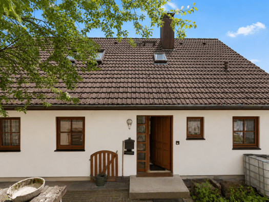 Mehrfamilienhaus zum Kauf 255.000 € 8 Zimmer 254 m² 904 m² Grundstück frei ab sofort Leienbach Bergneustadt 51702