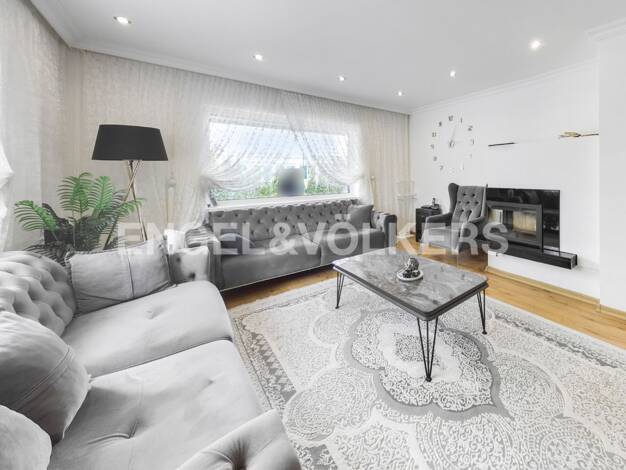 Doppelhaushälfte zum Kauf 333.000 € 5 Zimmer 125 m² 258 m² Grundstück frei ab 01.11.2026 Sennfeld 97526