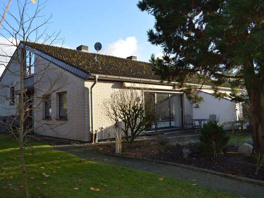 Doppelhaushälfte zum Kauf 294.000 € 5 Zimmer 122 m² 654 m² Grundstück Boye Celle-Boye 29223