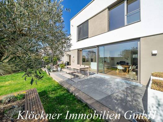 Einfamilienhaus zum Kauf 1.390.000 € 6 Zimmer 250 m² 411 m² Grundstück frei ab 01.08.2026 Alt-Saarbrücken Saarbrücken 66117