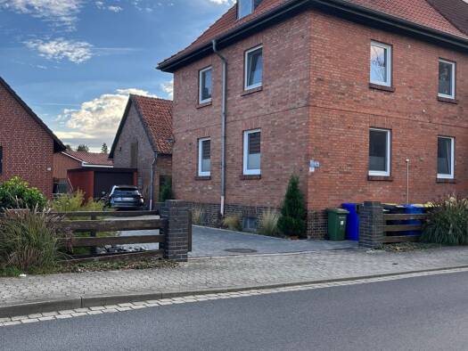 Wohnung zur Miete 1.250 € 3 Zimmer 120 m² Geschoss 1/2 frei ab 01.12.2026 Völkenrode Braunschweig 38112