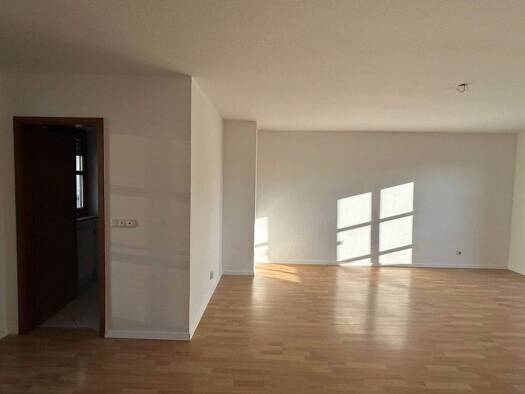 Wohnung zur Miete 1.400 € 3 Zimmer 77 m² 4. Geschoss frei ab 01.03.2026 Echardingerstraße 3 Berg am Laim München 81673